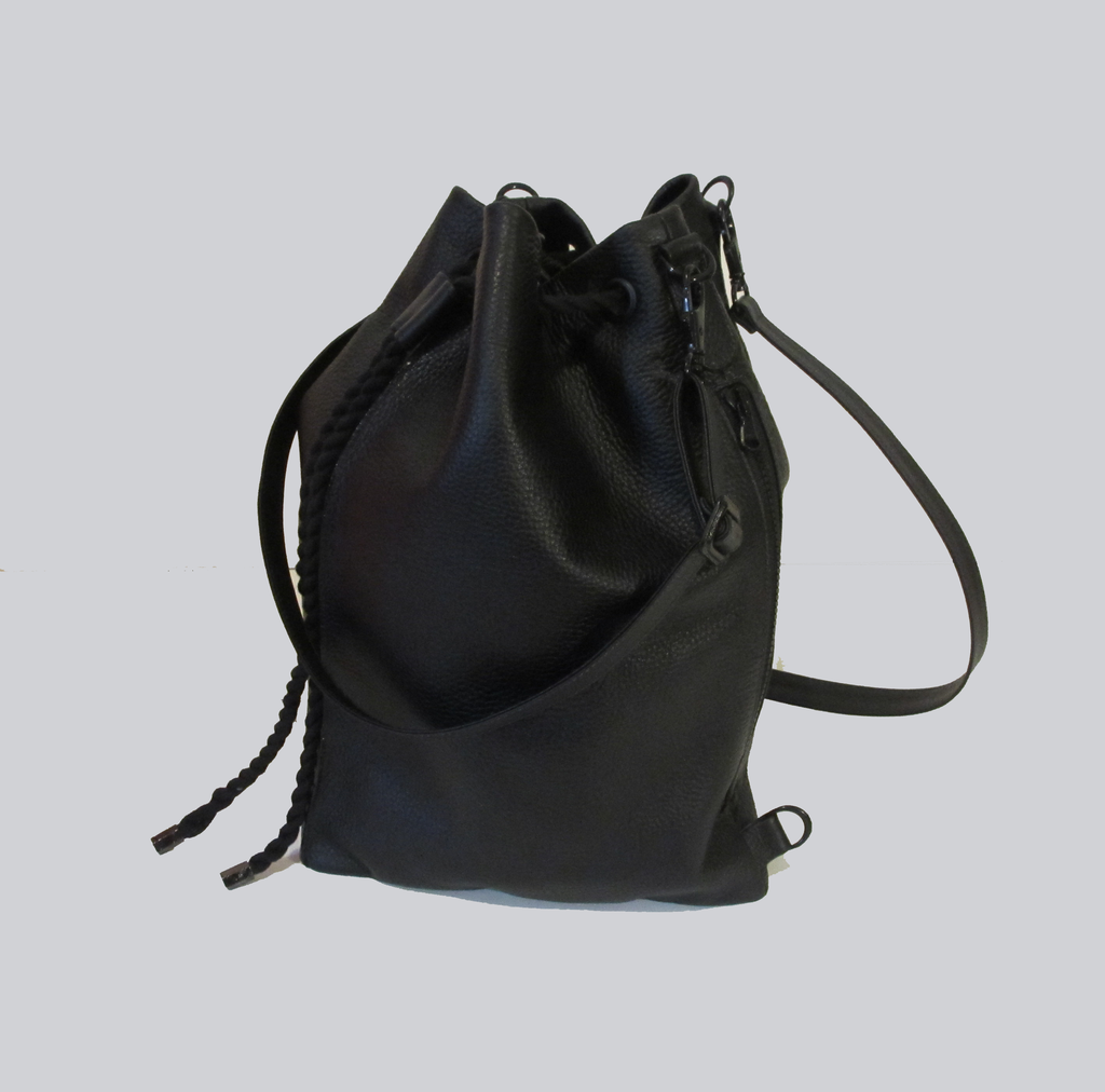 (SOLD OUT) TRIANGLE LEATHER BACKPACK