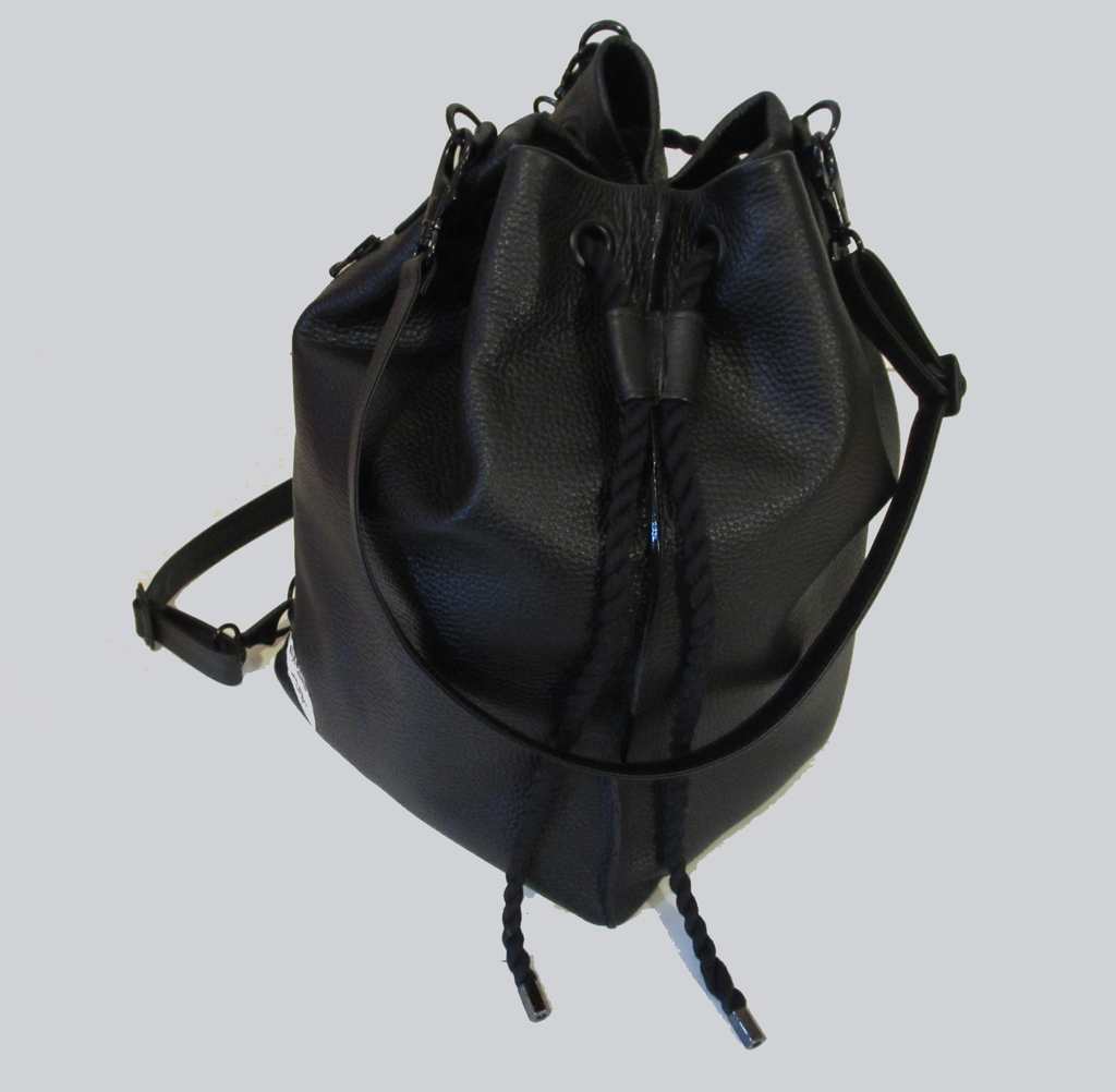 (SOLD OUT) TRIANGLE LEATHER BACKPACK