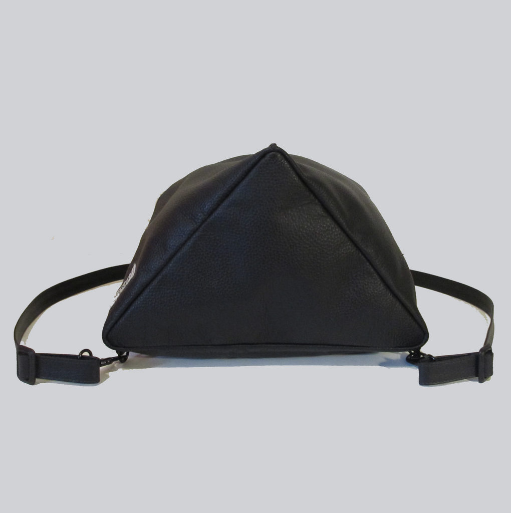 (SOLD OUT) TRIANGLE LEATHER BACKPACK